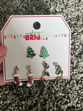 Making Spirits Bright earrings